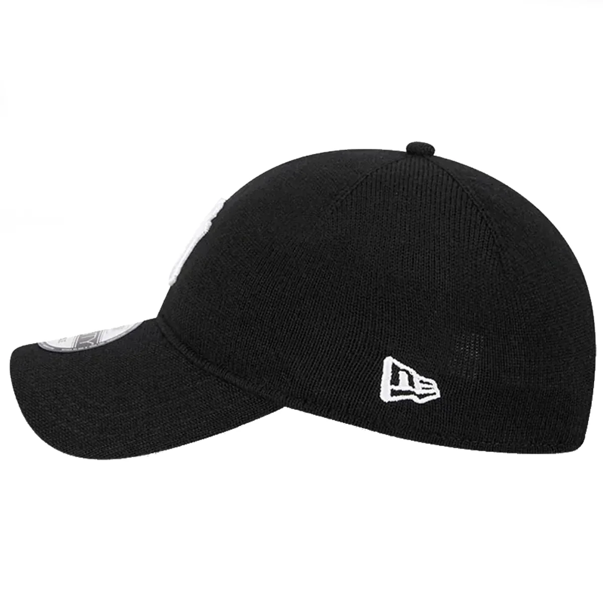 New Era NY Mets Merino Wool 9Twenty Strap Back - Black - Image 3